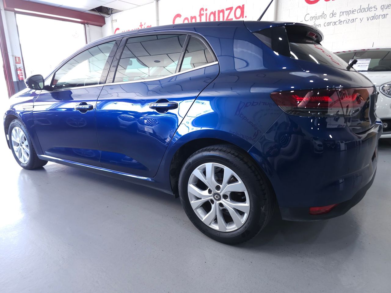 Renault Megane 1.5 BLUE DCI 115CV INTENS - Foto 8