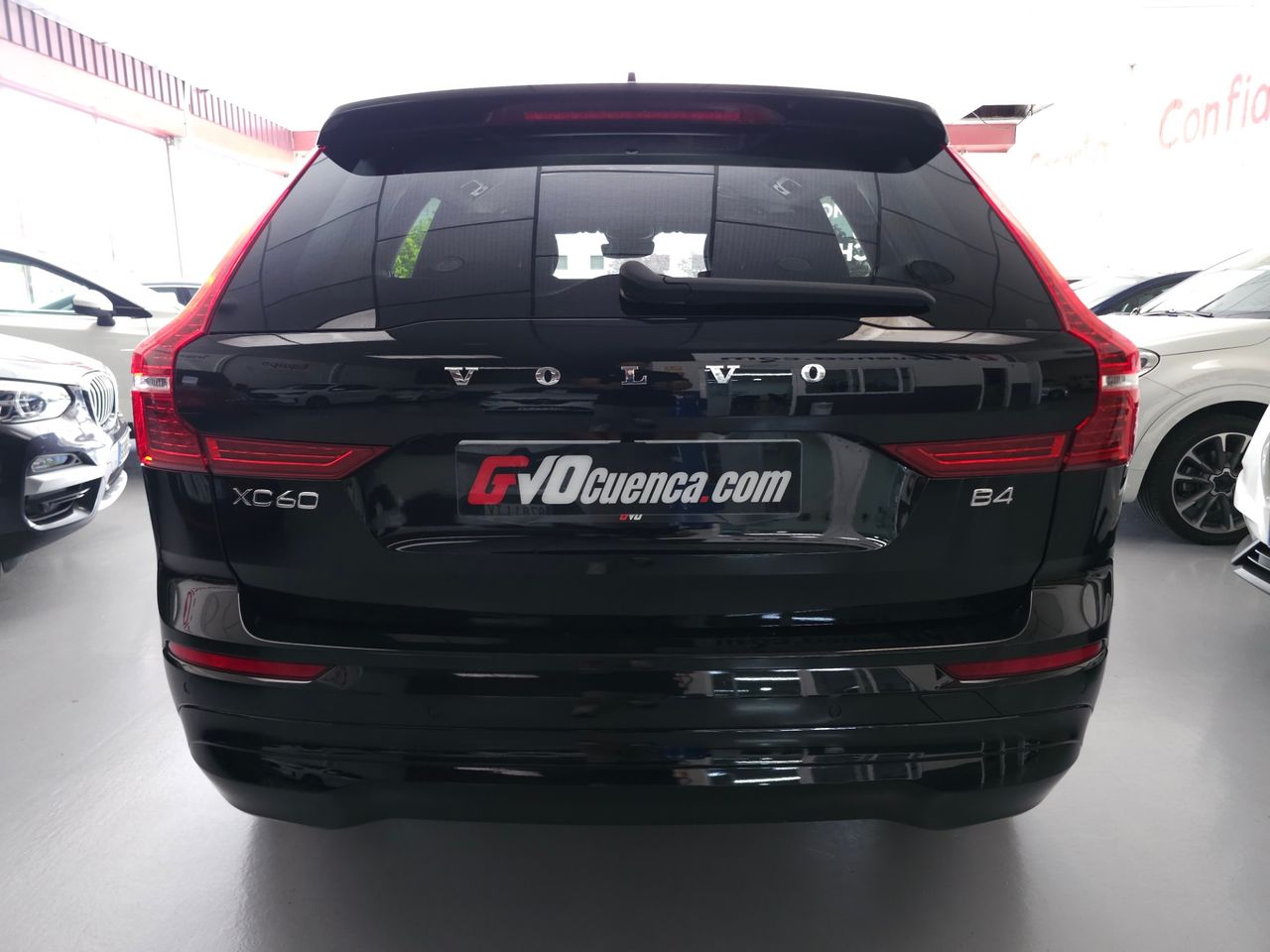 Volvo XC60 2.0 B4 MILD HYBRID D CORE 200 CV - Foto 9