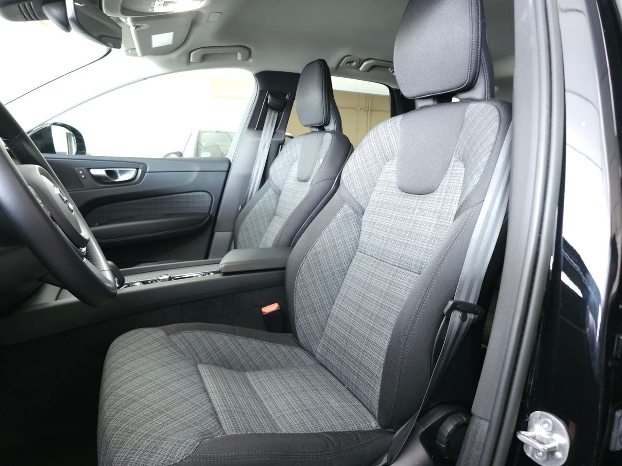 Volvo XC60 2.0 B4 MILD HYBRID D CORE 200 CV - Foto 13