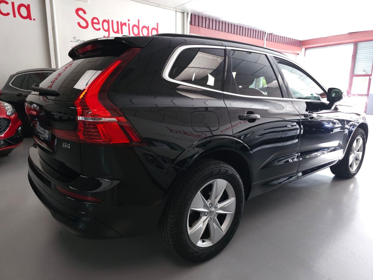 Volvo XC60 2.0 B4 MILD HYBRID D CORE 200 CV - Foto 7