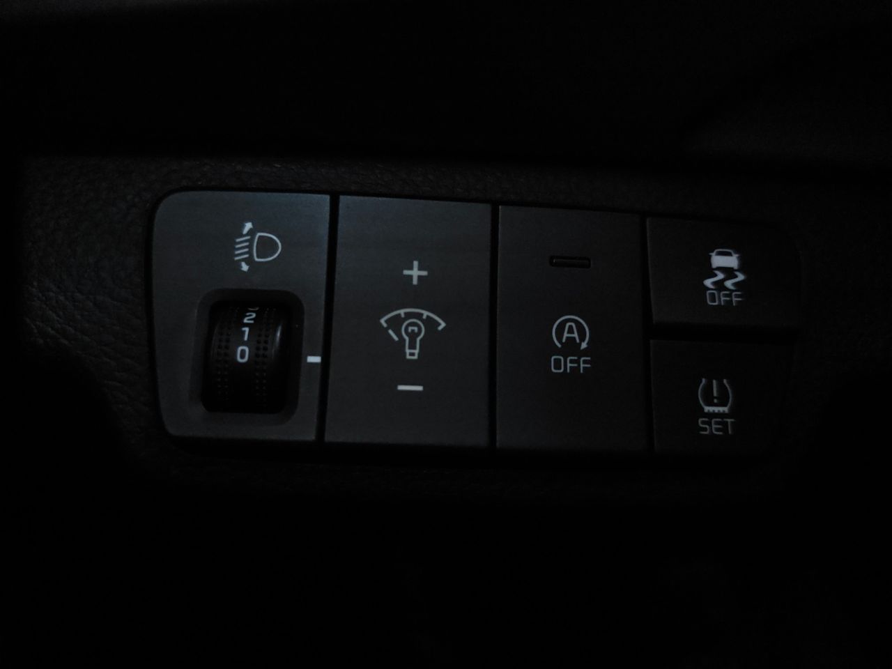 Kia Stonic 1.0 T-Gdi  100CV HYBRID - Foto 17