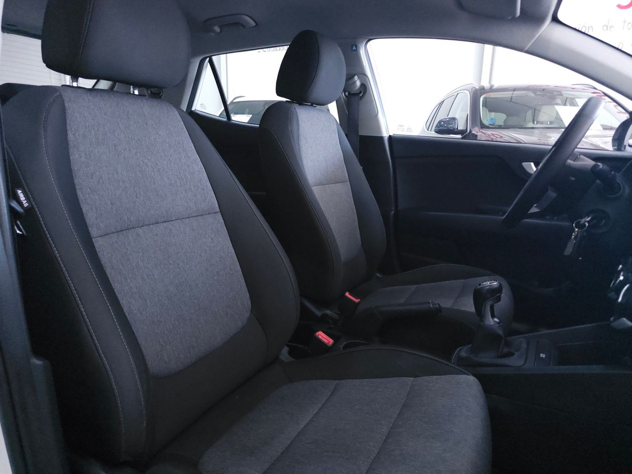Kia Stonic 1.0 T-Gdi  100CV HYBRID - Foto 14