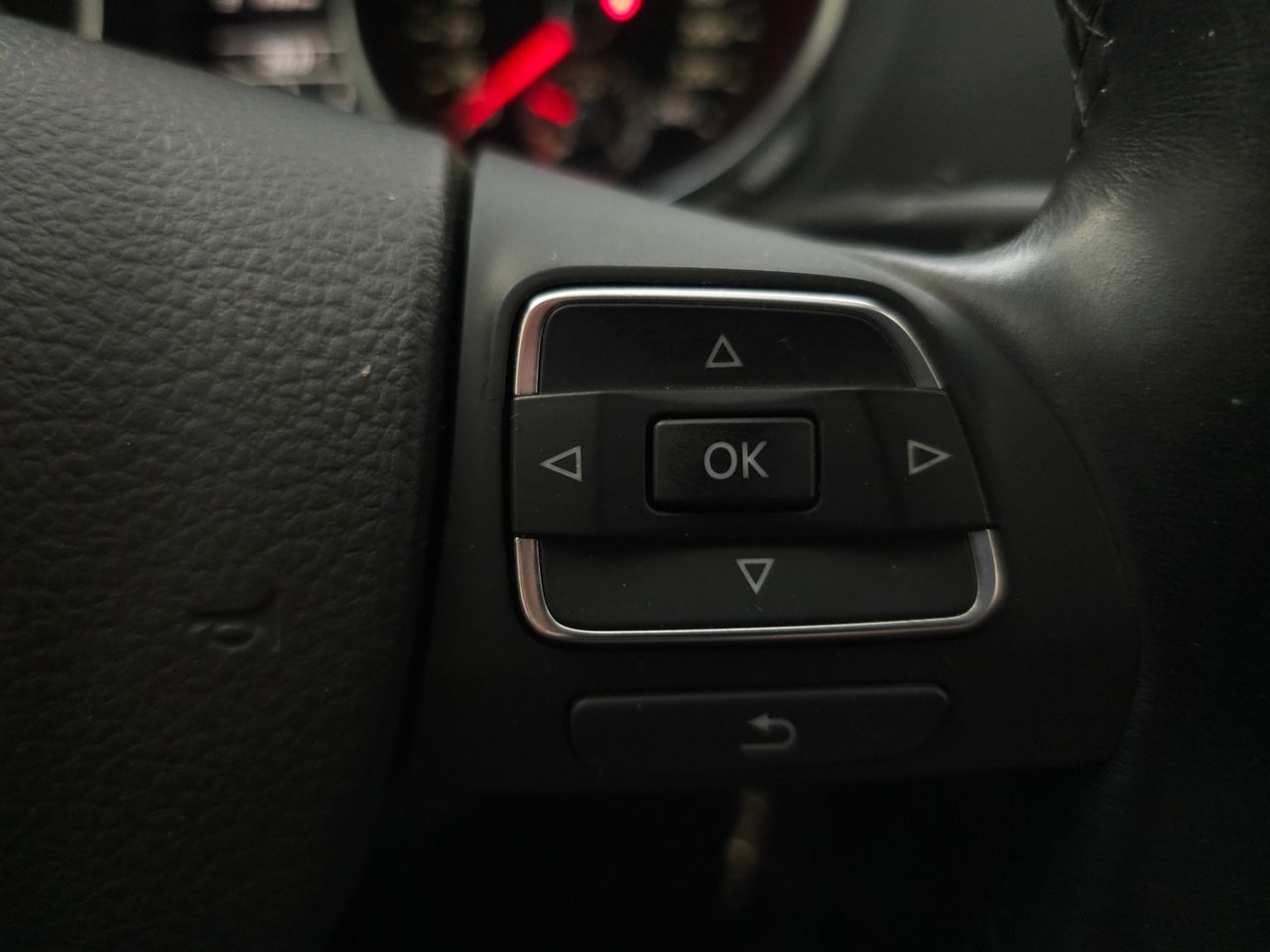 Volkswagen Golf 1.6 TDI 105 CV - Foto 18