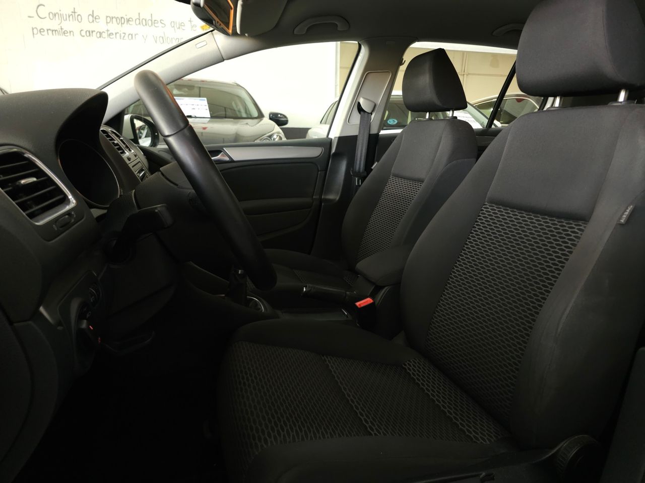 Volkswagen Golf 1.6 TDI 105 CV - Foto 10