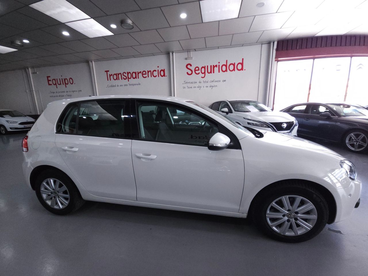 Volkswagen Golf 1.6 TDI 105 CV - Foto 4