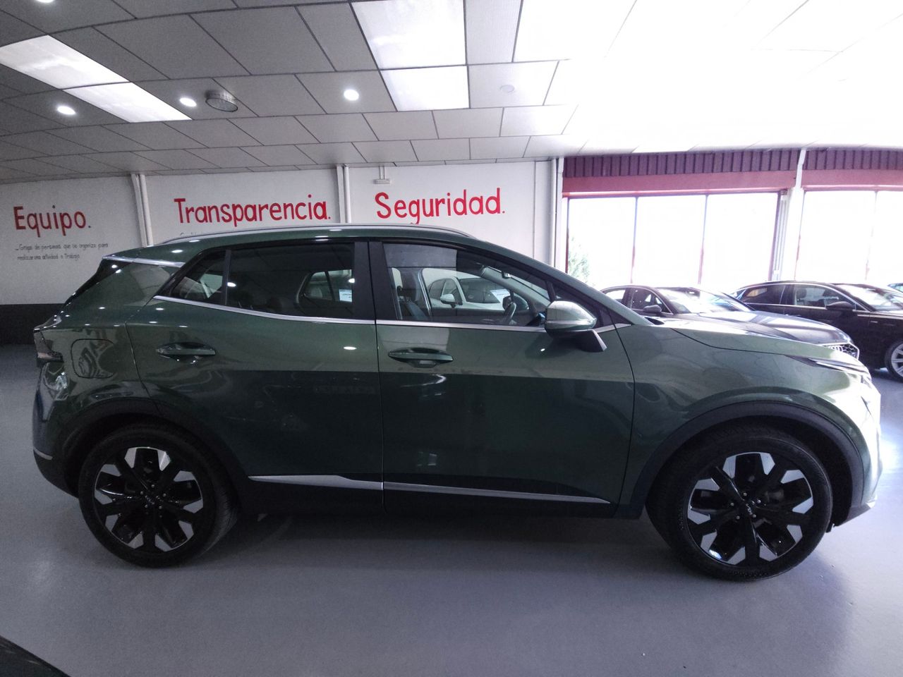 Kia Sportage 1.6 T-GDI PHEV 265 CV DRIVE 4X4 - Foto 4