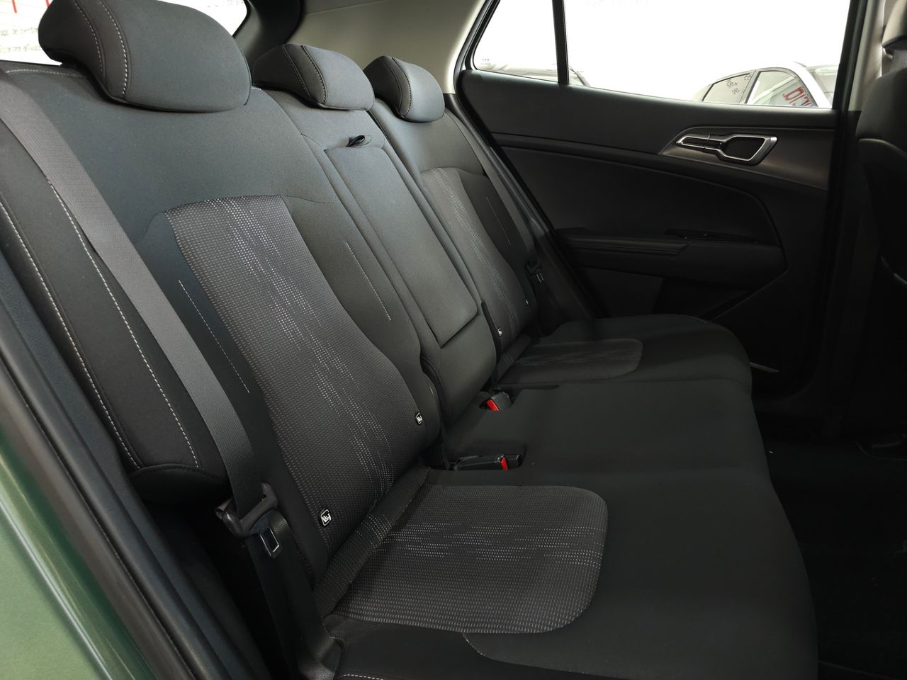 Kia Sportage 1.6 T-GDI PHEV 265 CV DRIVE 4X4 - Foto 17