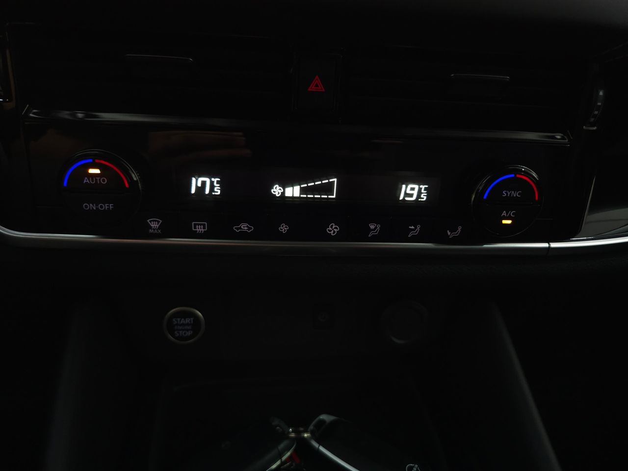 Nissan Qashqai 1.3 DIG-T 158 CV  XTRONIC N-CONNECTA - Foto 26