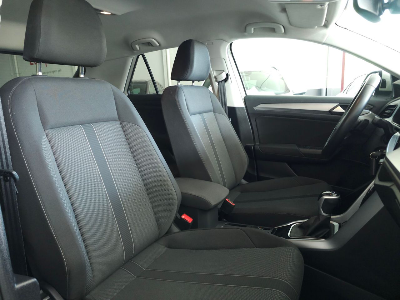 Volkswagen T-Roc 1.5 TSI 150 CV DSG LIFE - Foto 15