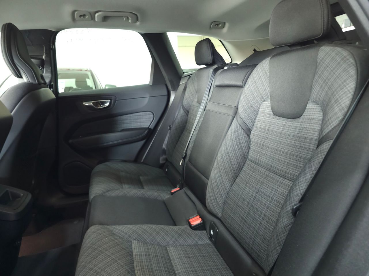 Volvo XC60 2.0 B4 MILD-HYBRID D CORE 197 CV - Foto 15