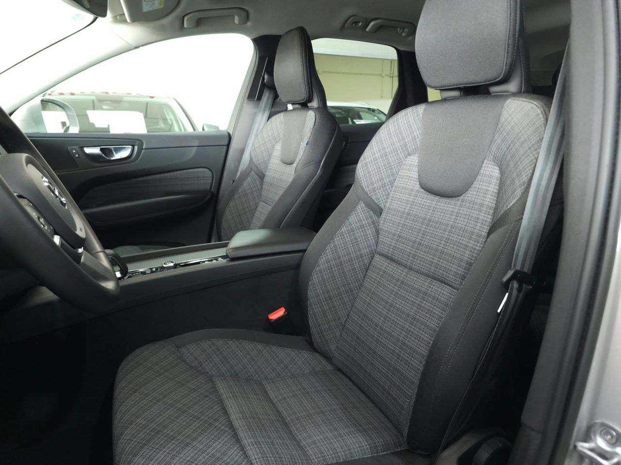 Volvo XC60 2.0 B4 MILD-HYBRID D CORE 197 CV - Foto 13