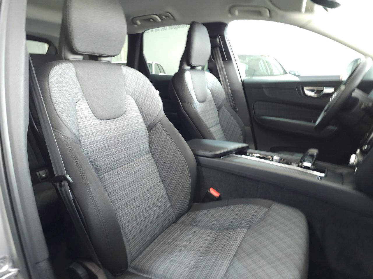 Volvo XC60 2.0 B4 MILD-HYBRID D CORE 197 CV - Foto 16