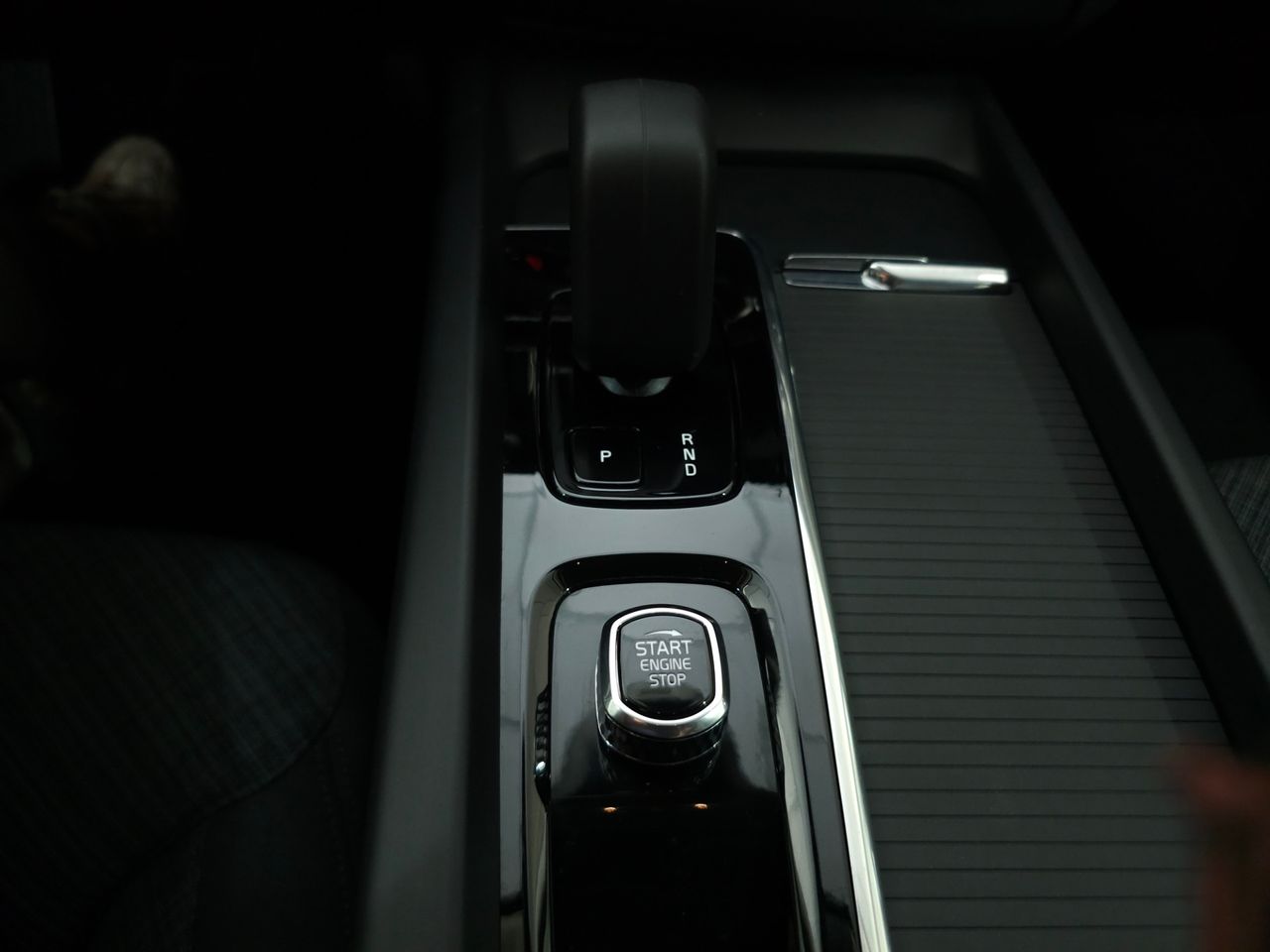 Volvo XC60 2.0 B4 MILD-HYBRID D CORE 197 CV - Foto 25
