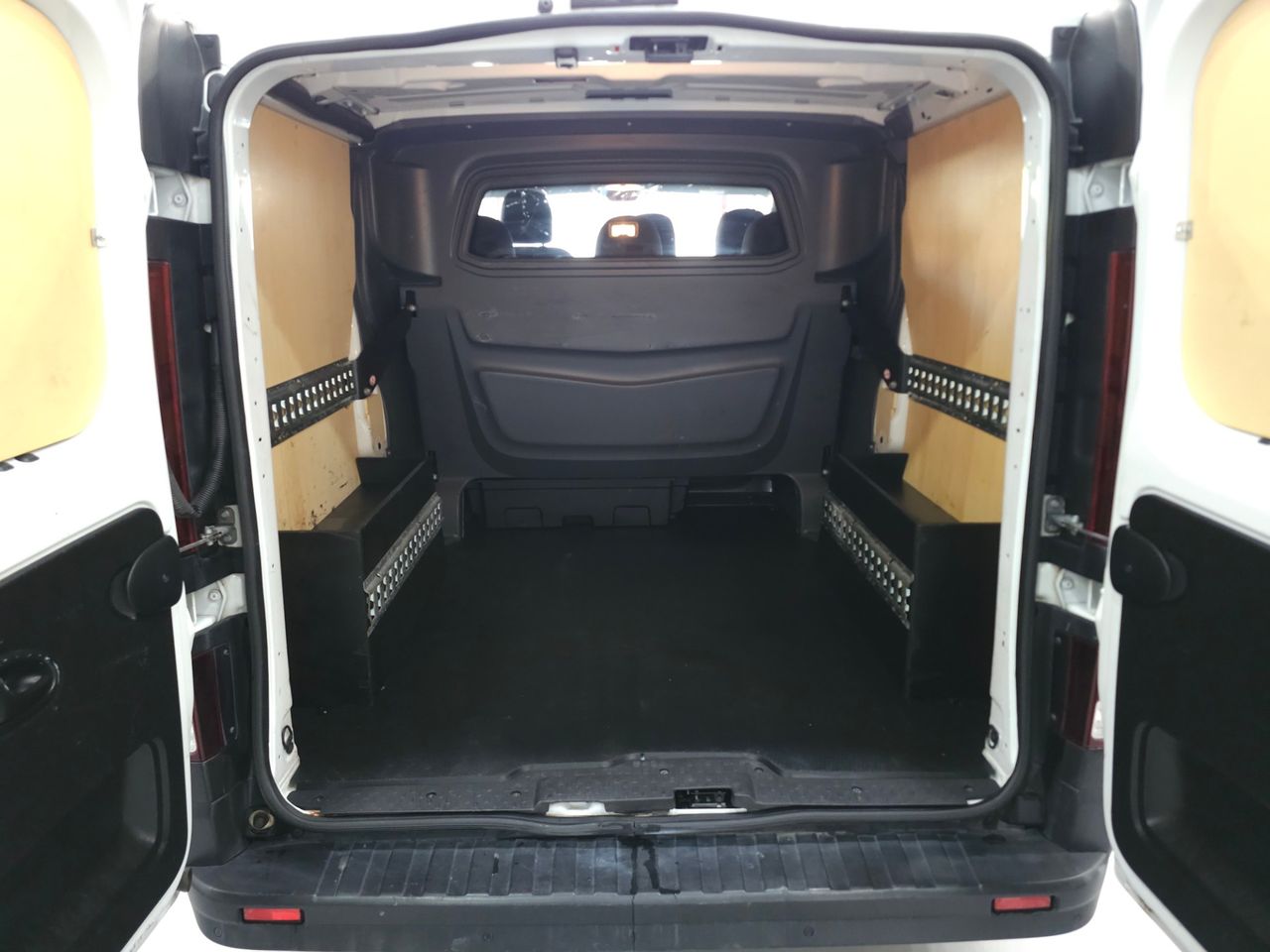 Renault Trafic 2.0 BLUE DCI CABINA DOBLE 6P 120CV - Foto 9
