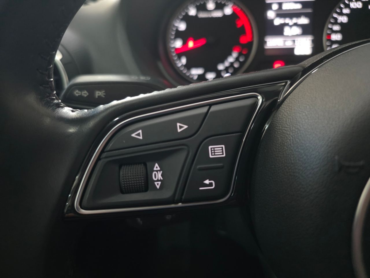Audi Q2 30 TFSI 116 CV DESING - Foto 14