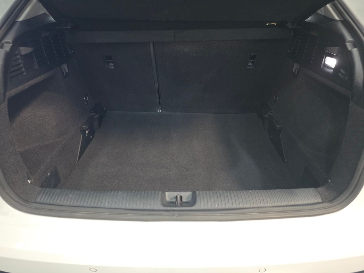 Audi Q2 30 TFSI 116 CV DESING - Foto 21