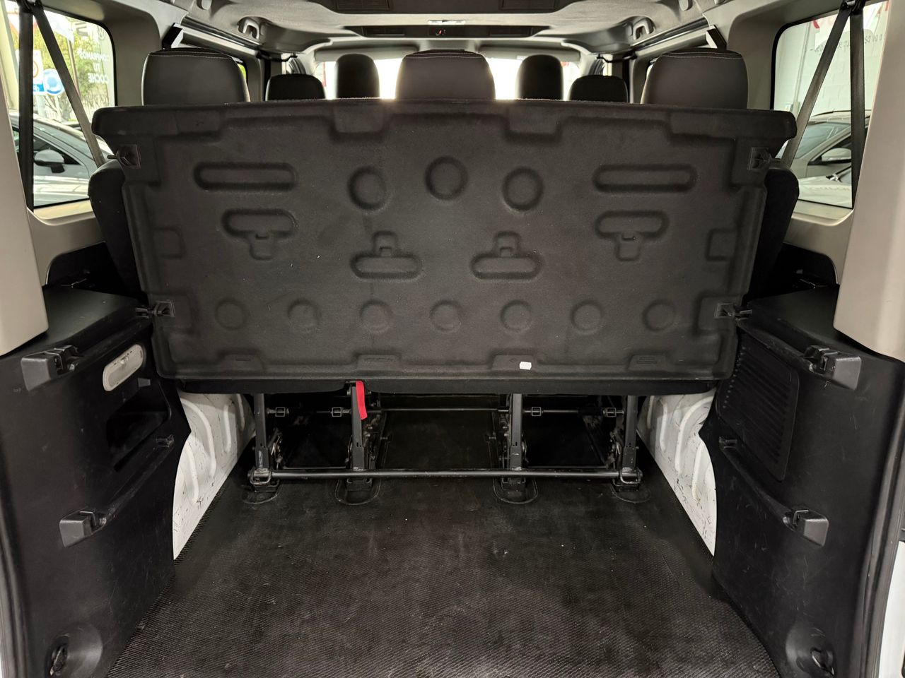 Renault Trafic Combi 2.0 BLUE DCI 170CV 8P BUSINESS PREMIUM - Foto 8