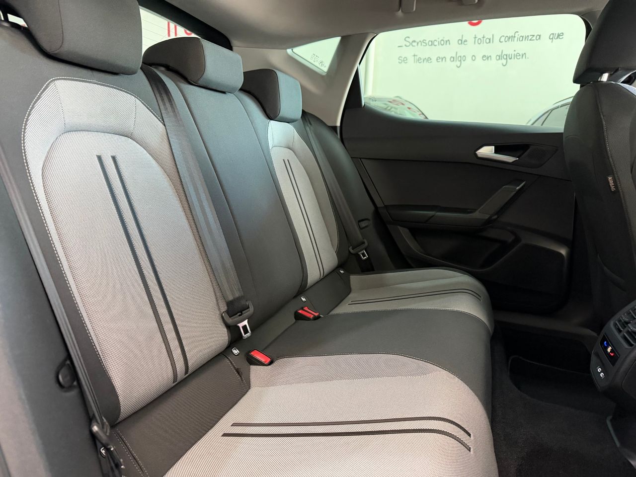 Seat Leon 2.0 TDI 115 V STYLE GO - Foto 17