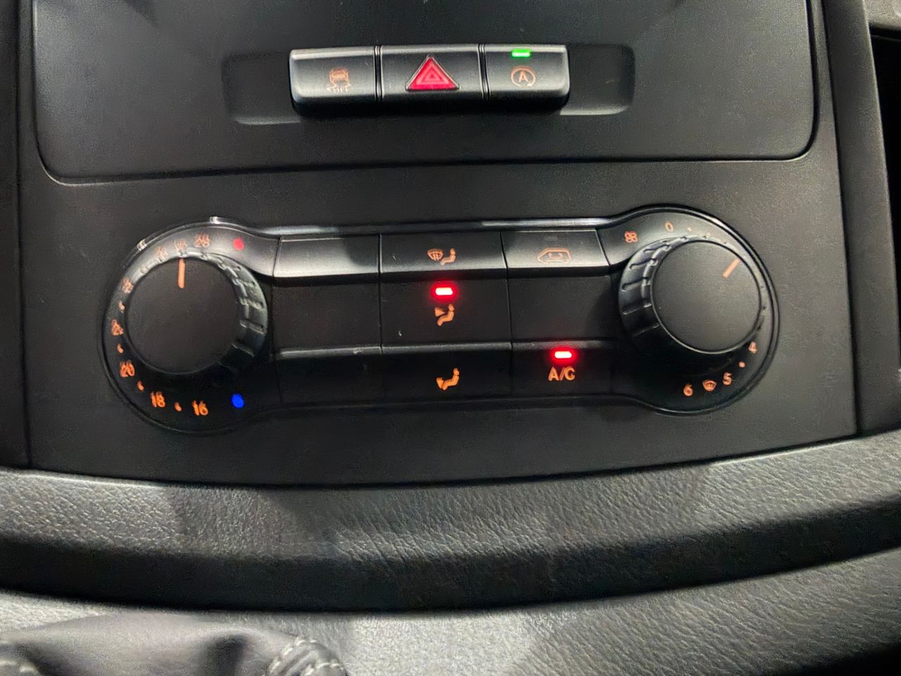 Mercedes Vito 114 CDI LARGA RWD - Foto 16