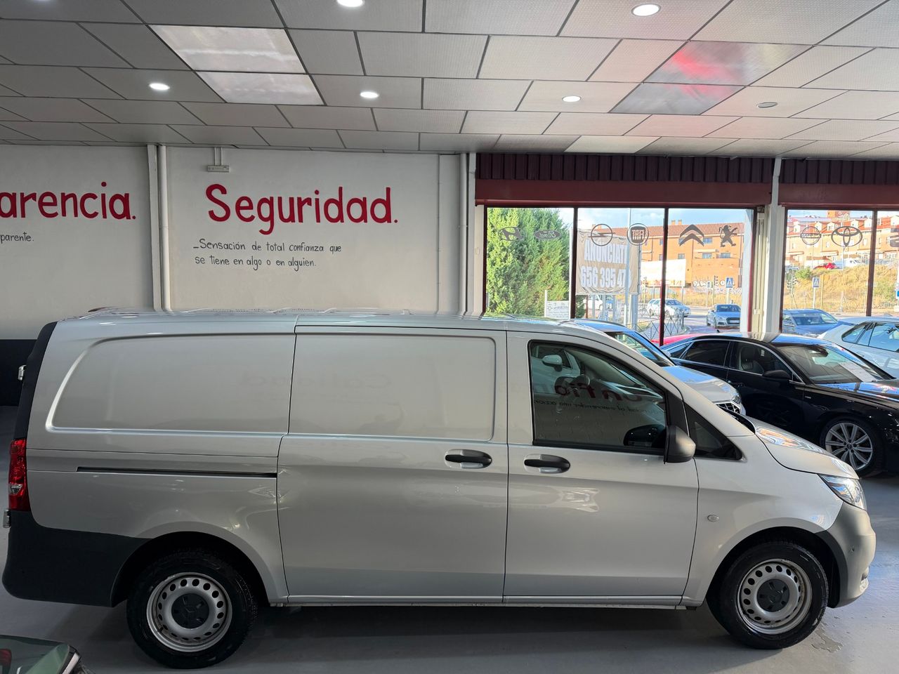 Mercedes Vito 114 CDI LARGA RWD - Foto 6