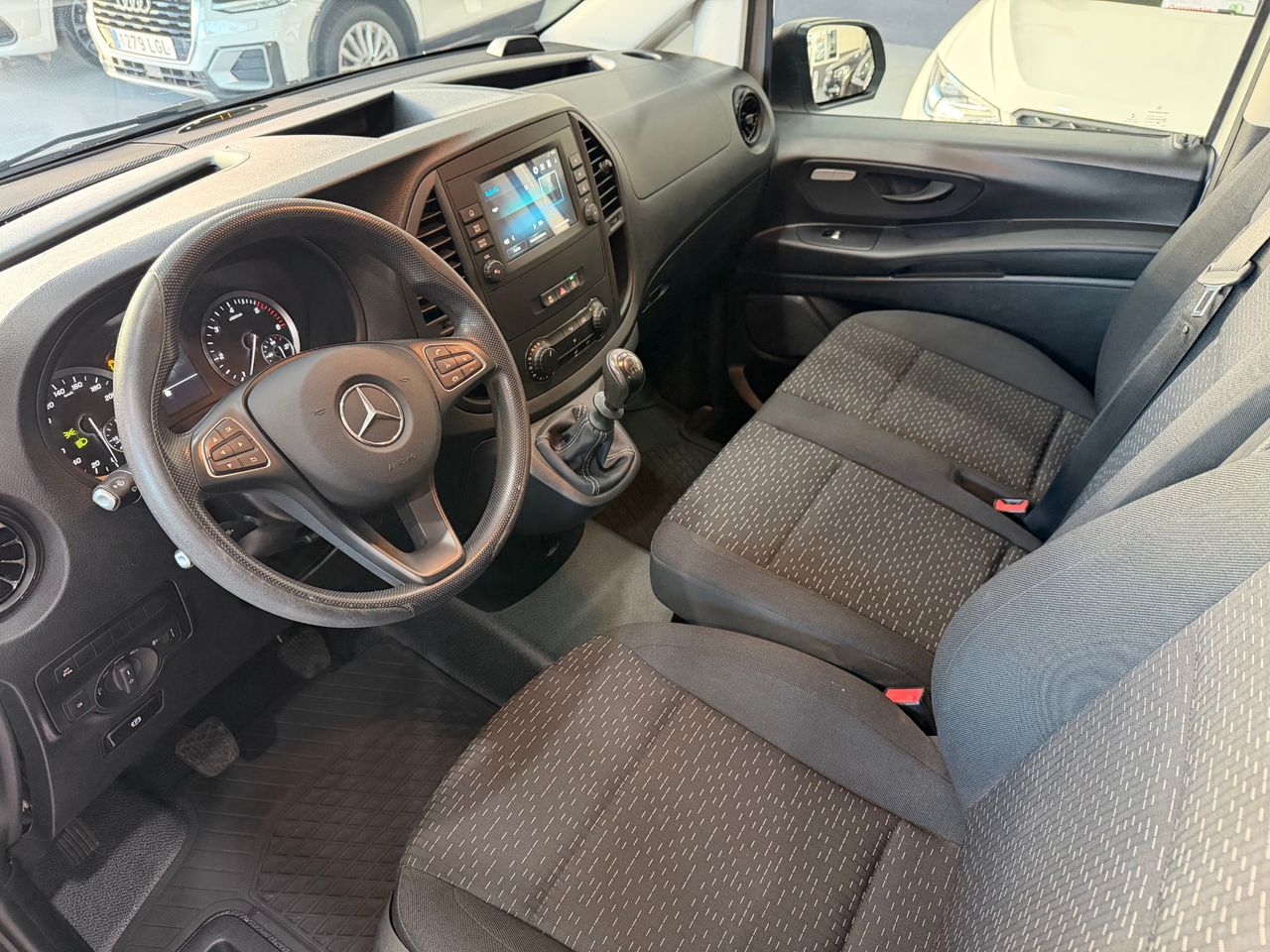 Mercedes Vito 114 CDI LARGA RWD - Foto 10