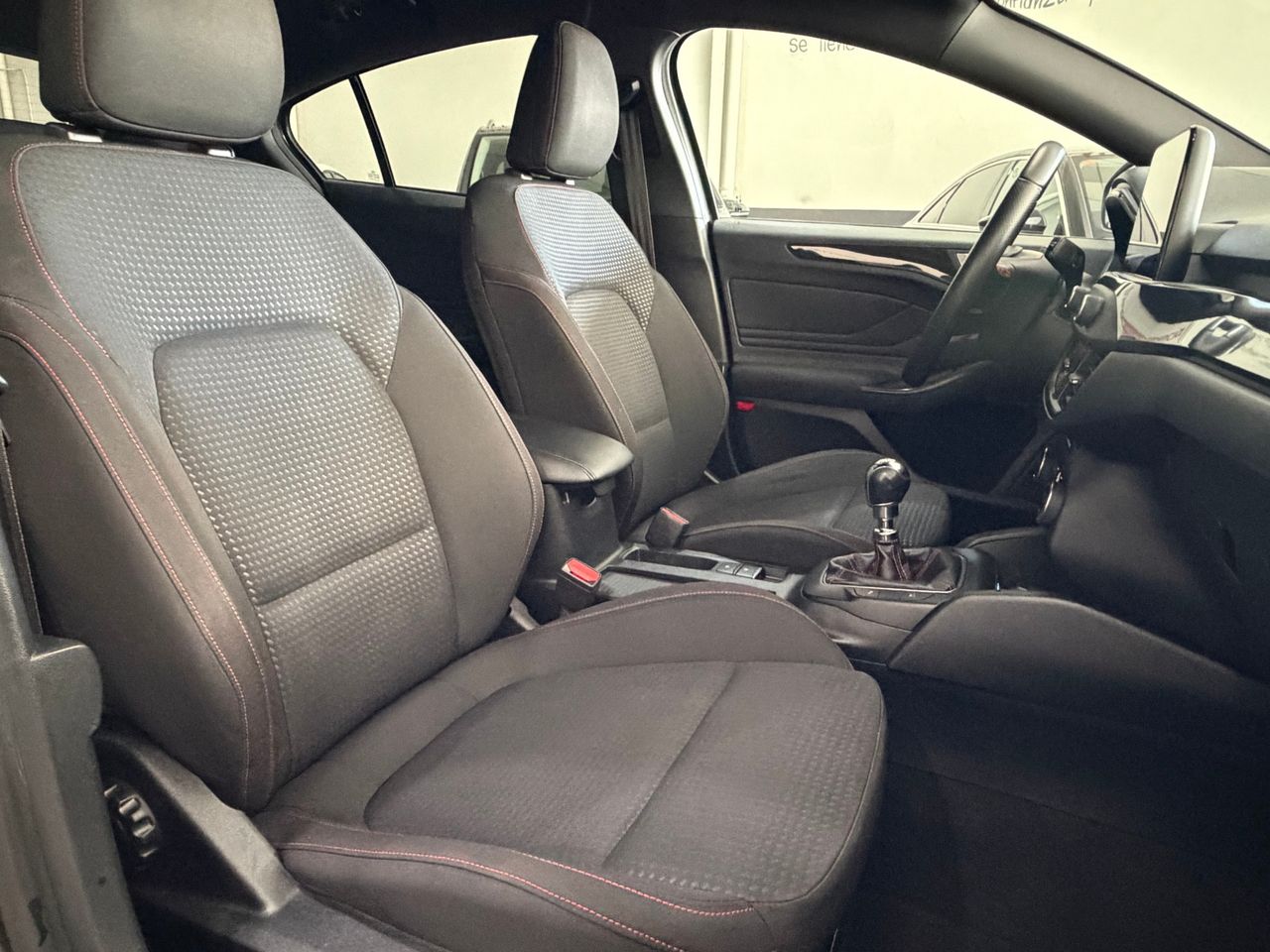 Ford Focus 1.0 ECOBOOST 125CV ST-LINE 5P - Foto 15