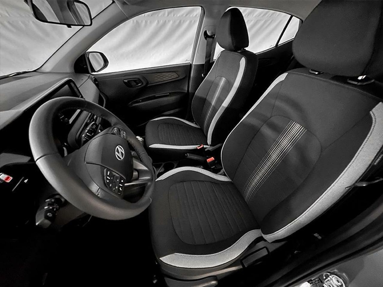 Hyundai i10 1.0 MPI 66CV Essence - foto 12