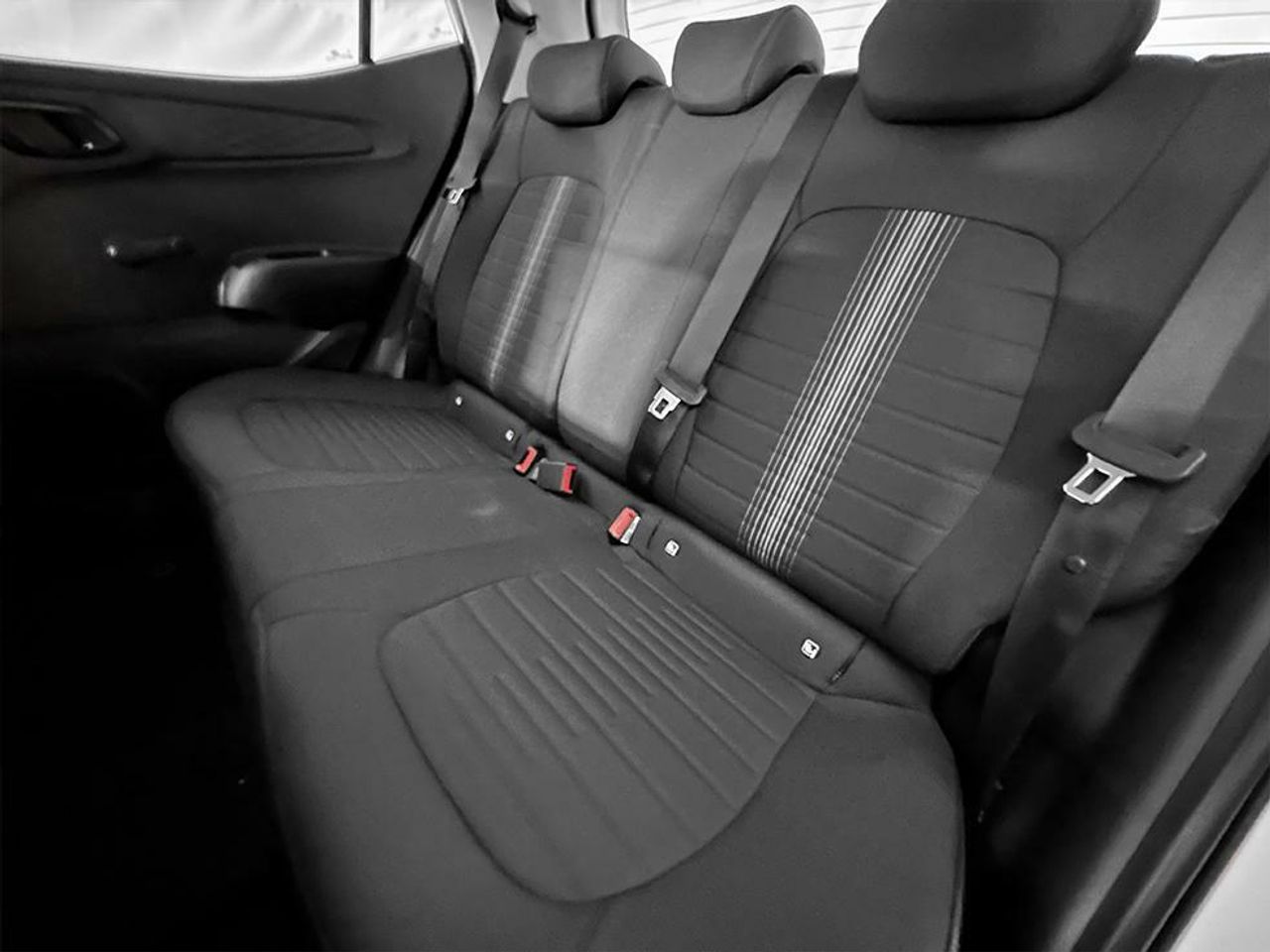 Hyundai i10 1.0 MPI 66CV Essence - foto 12