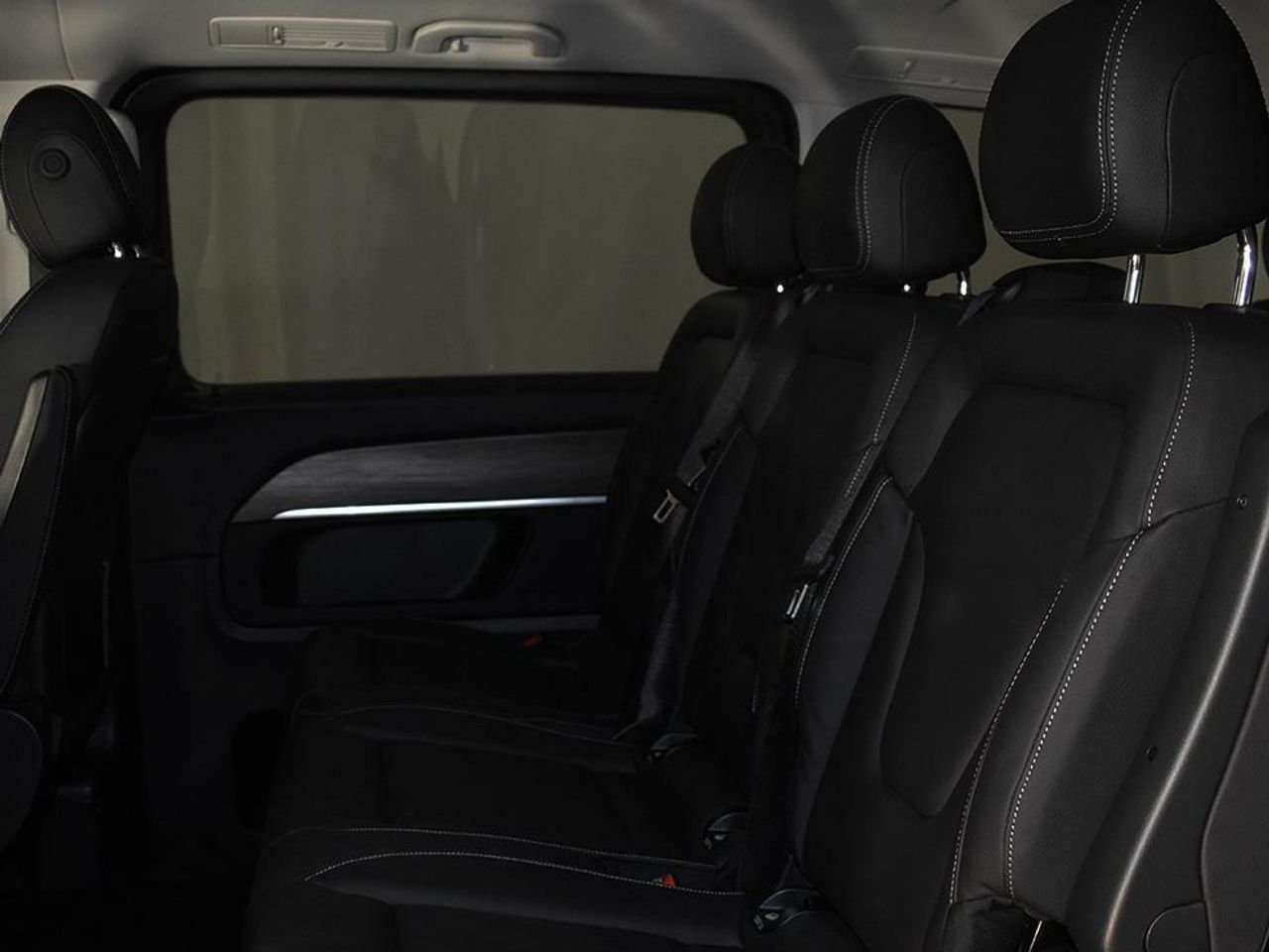 Mercedes Clase V 2.0 163CV 220D Avantgarde Largo 8PAX - foto 19