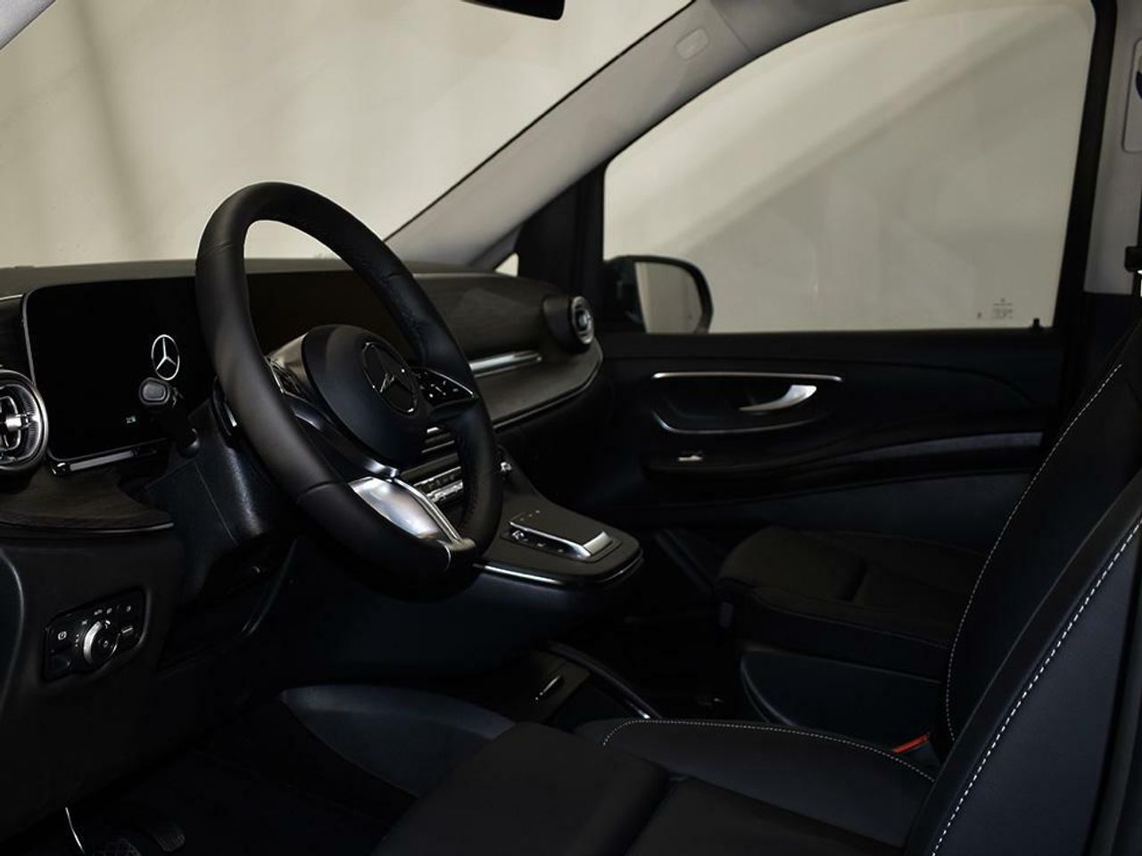 Mercedes Clase V 2.0 163CV 220D Avantgarde Largo 8PAX - foto 18