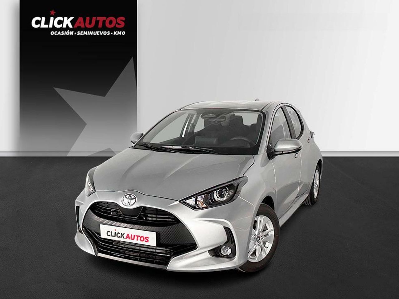 Toma corriente auxiliar  de segunda mano - toyota yaris 2024 /