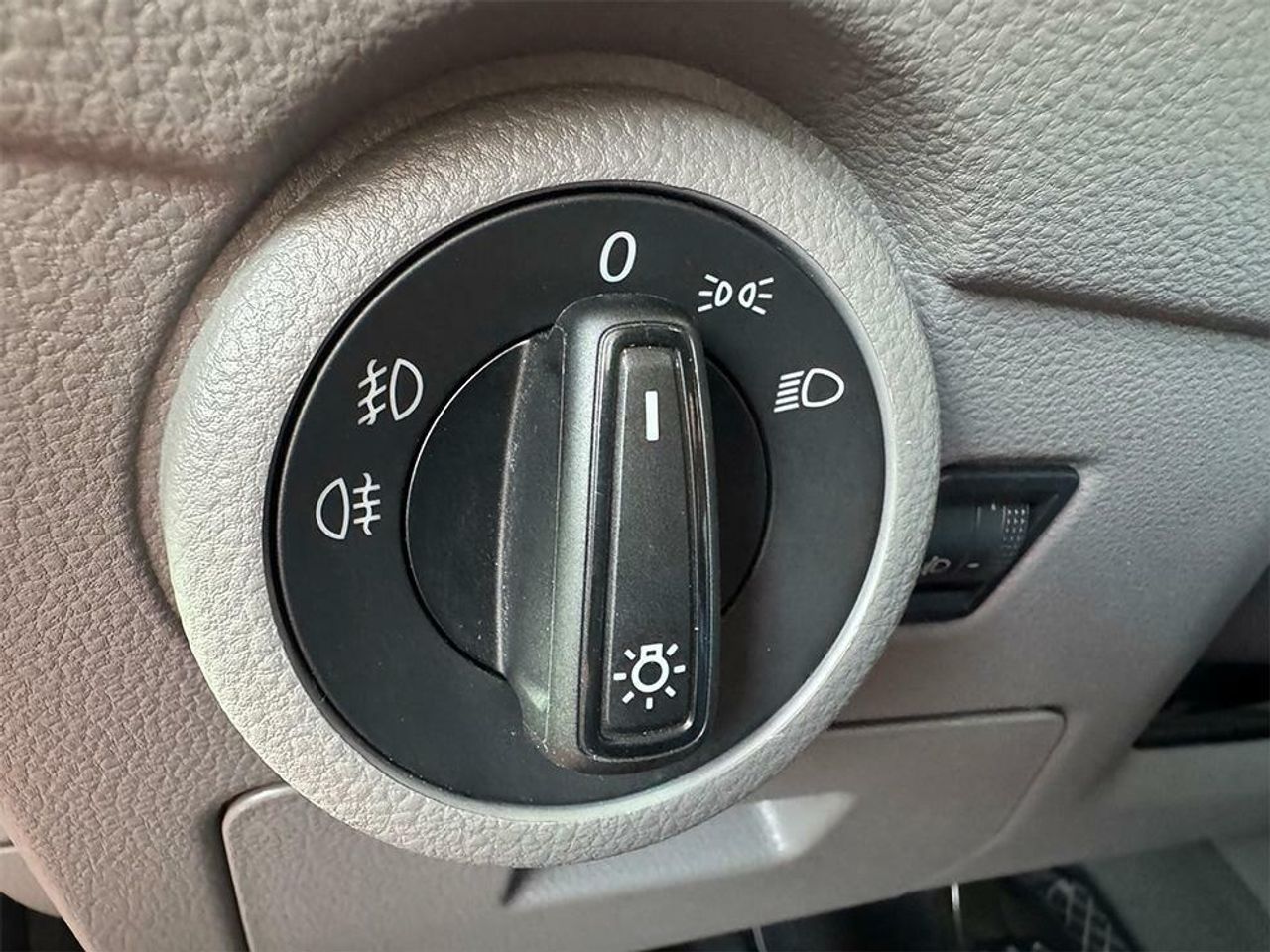 bg