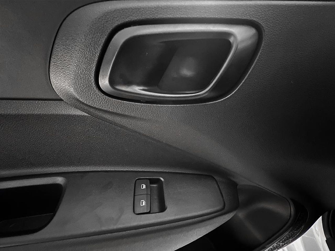 Hyundai i10 1.0 MPI 66CV Essence - foto 10