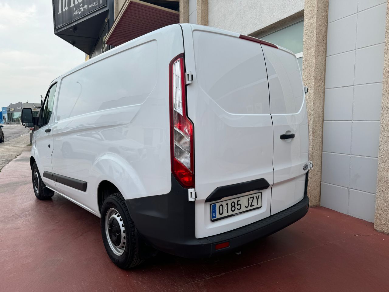 Ford Transit  Furgon 2.0 TDCi 250 L1 Ambiente 