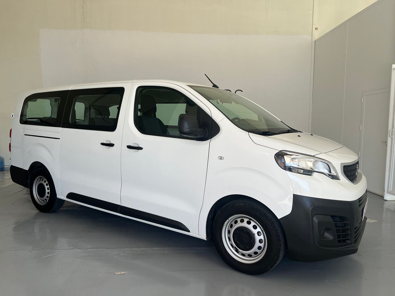 Peugeot Expert Combi BlueHDi 120 SS Long 4p 5 Plazas 