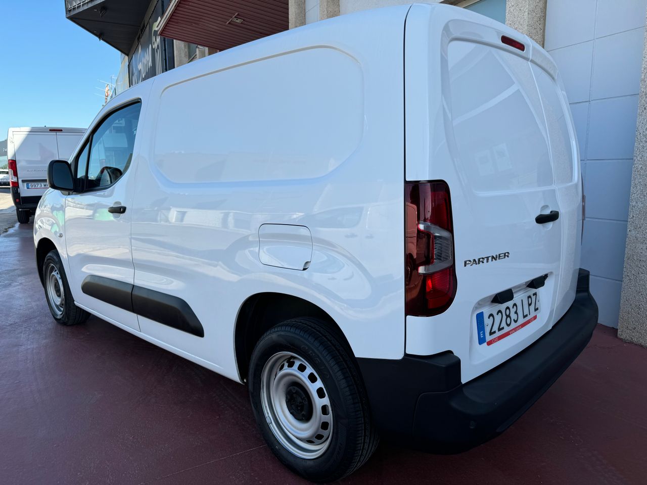 Peugeot Partner PRO STANDARD 600KG BLUEHDI 100 S&S  