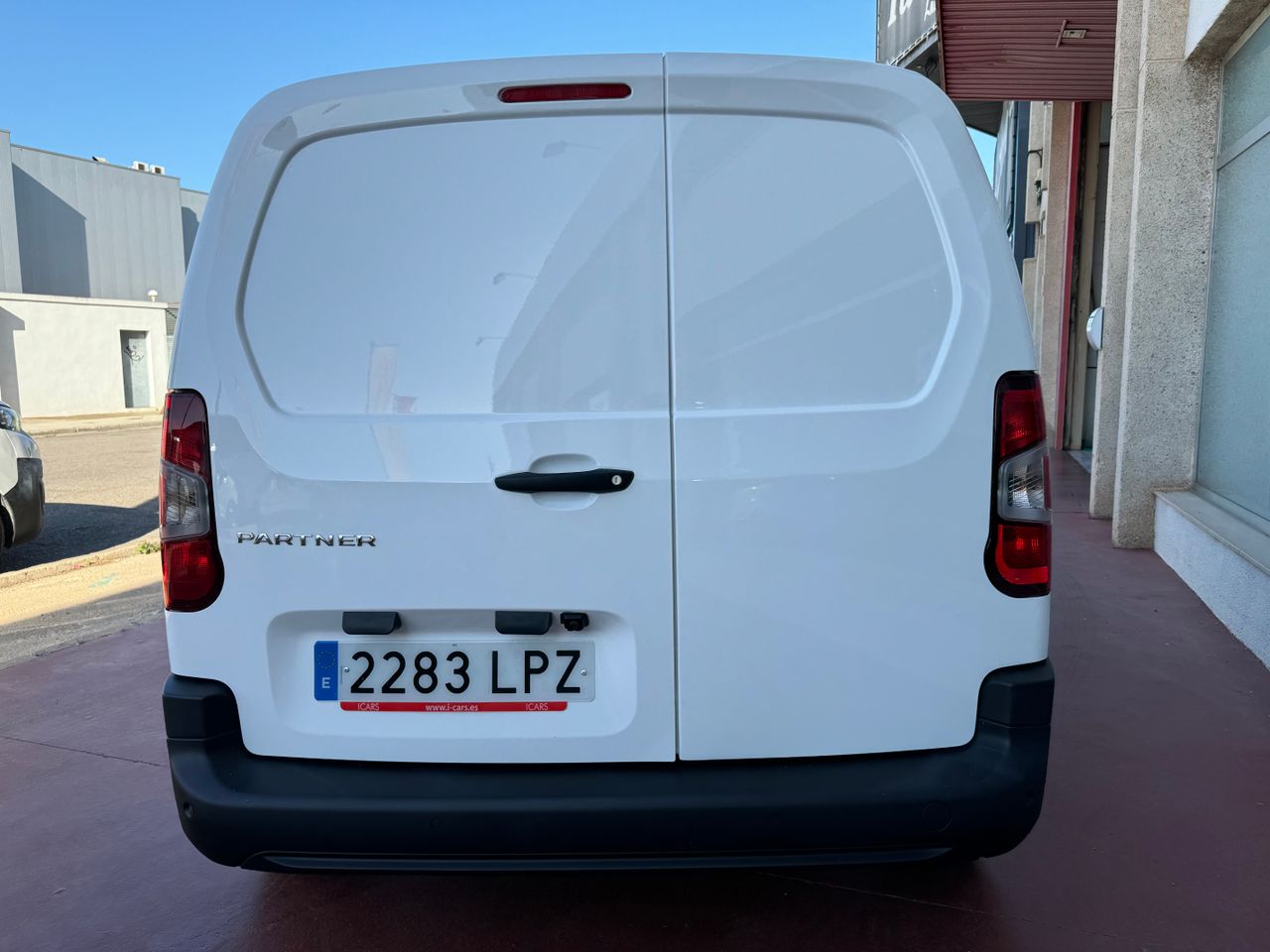 Peugeot Partner PRO STANDARD 600KG BLUEHDI 100 S&S  