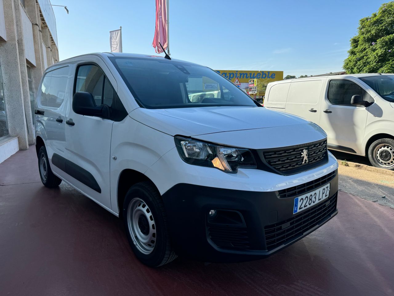 Peugeot Partner PRO STANDARD 600KG BLUEHDI 100 S&S  