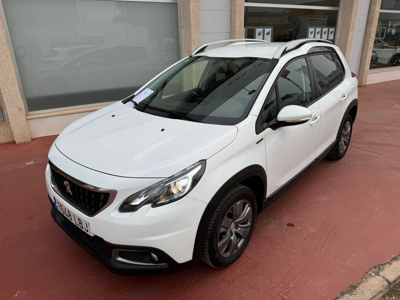 Peugeot 2008 Signature BlueHDi 100 S&S 5 Vel. MAN