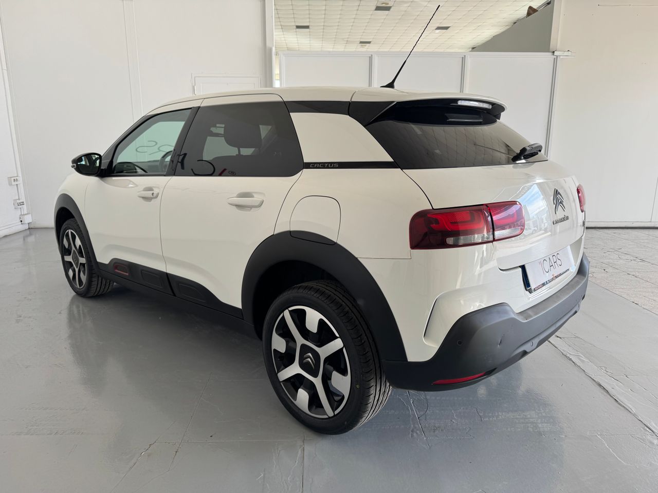 Citroën C4 Cactus BlueHDi 73KW (100CV) Shine