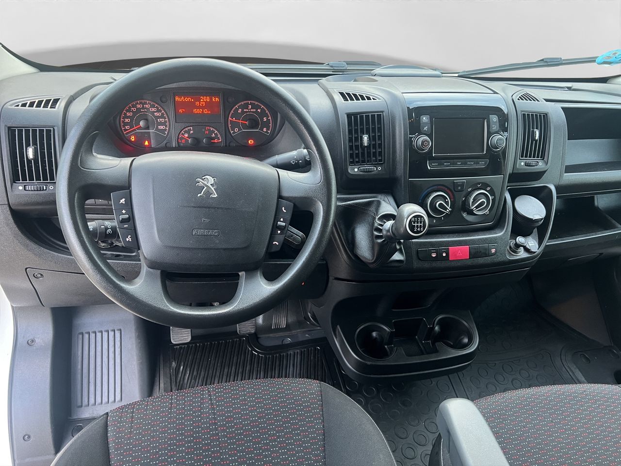 Peugeot Boxer 335 L3H2 BLHDI 130 FURGÓN PACK 