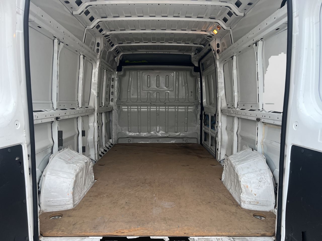 Peugeot Boxer 335 L3H2 BLHDI 130 FURGÓN PACK 