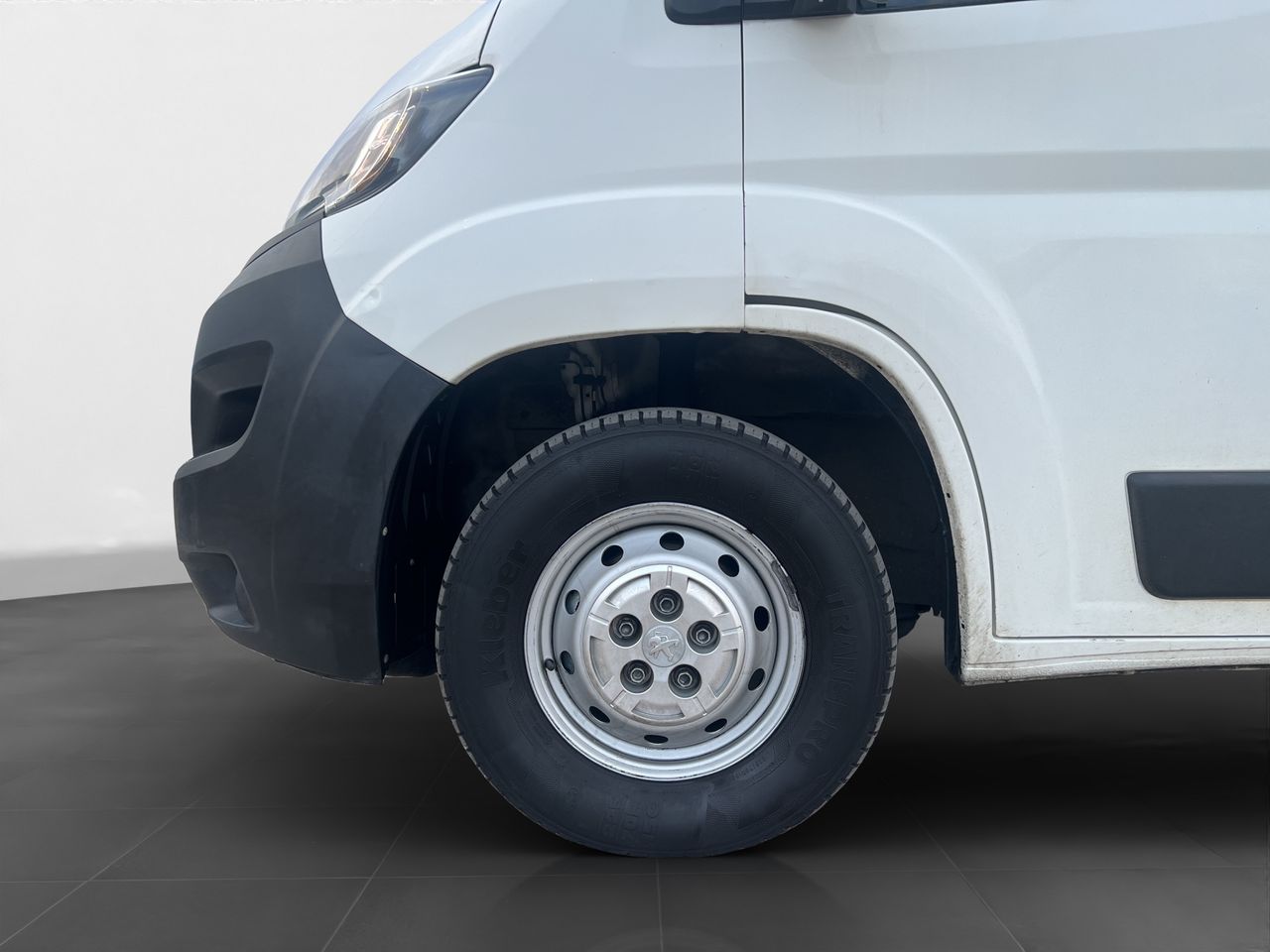 Peugeot Boxer 335 L3H2 BLHDI 130 FURGÓN PACK 