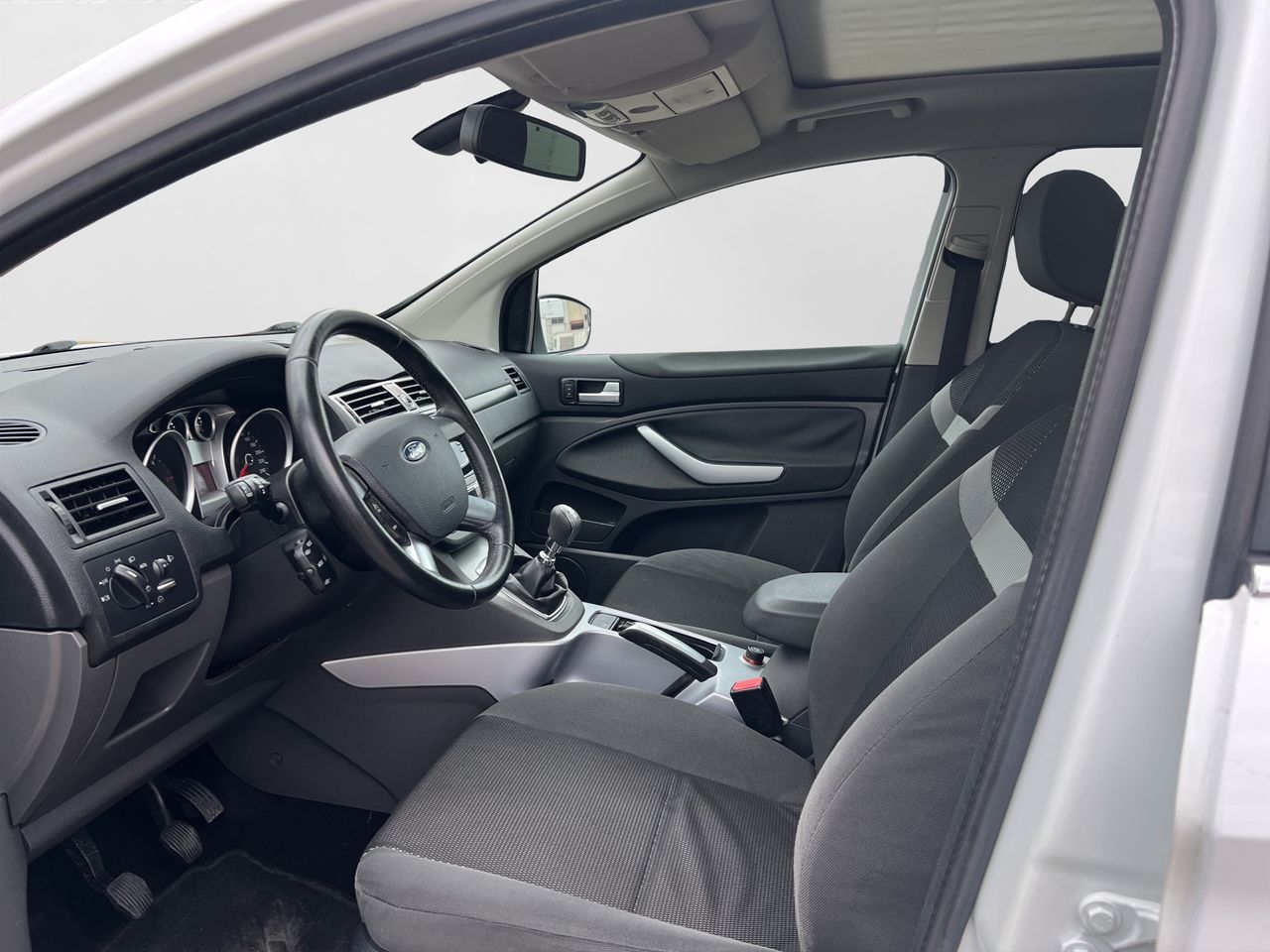 Ford Kuga 2.0 TDCi 140 4x2 Trend