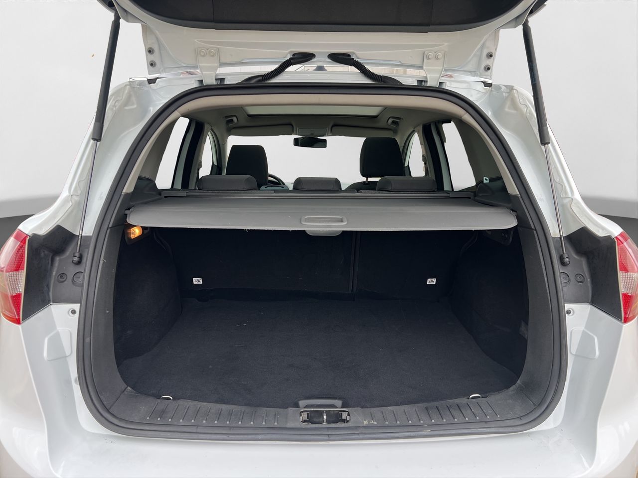 Ford Kuga 2.0 TDCi 140 4x2 Trend