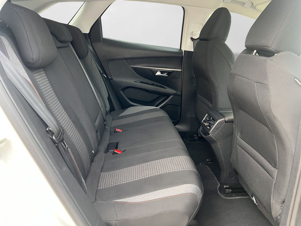 Peugeot 3008 1.5 BlueHDi 96kW Active Pack EAT8
