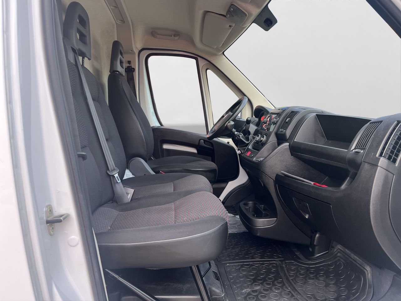 Citroën Jumper BLUEHDI 140 S/S 6V FURGÓN 35L3H2 