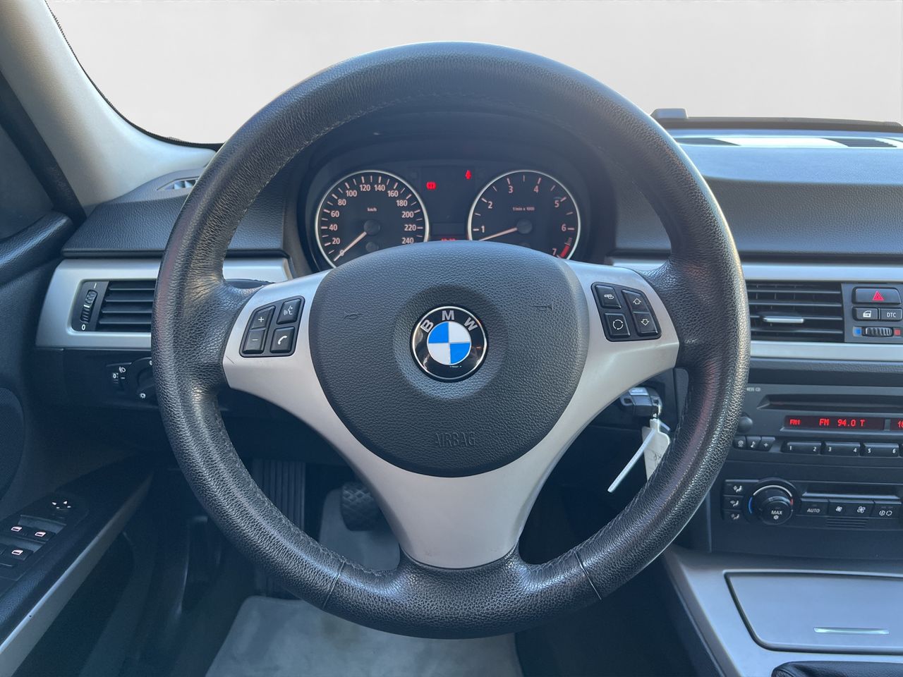 BMW Serie 3 320i (E90)
