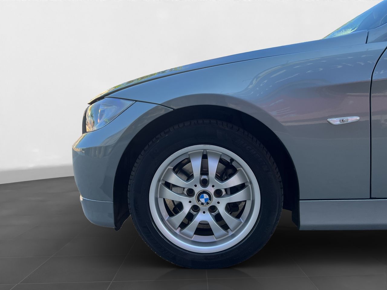 BMW Serie 3 320i (E90)
