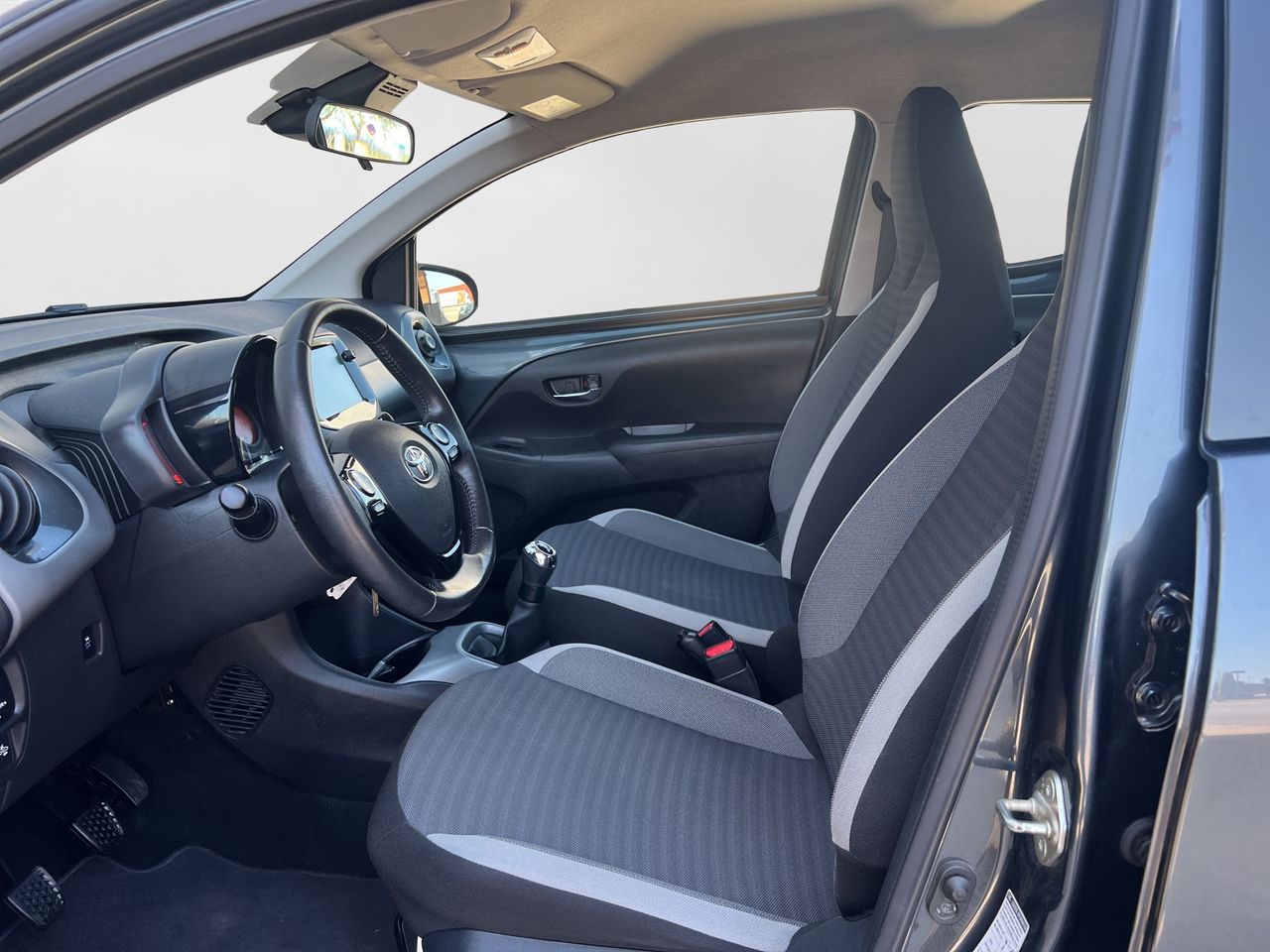 Toyota Aygo 1.0 70 x-play
